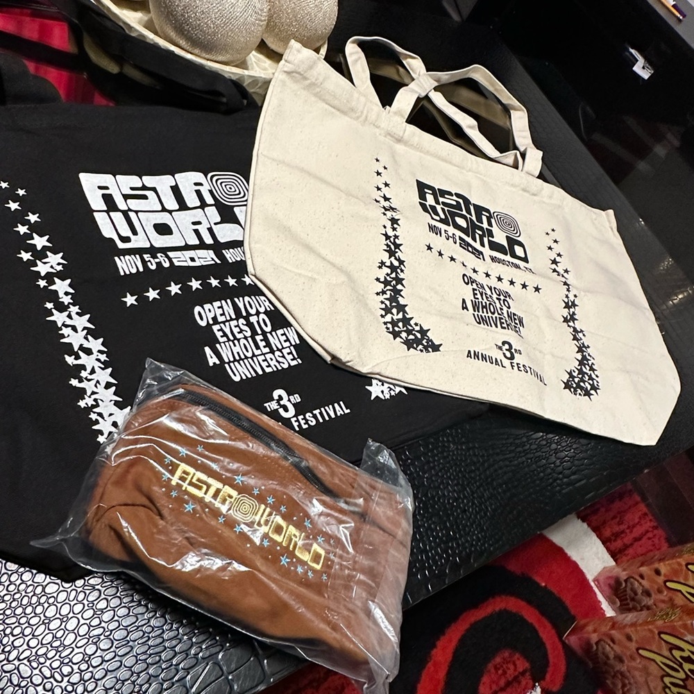 AstroWorld Travis Scott Bundle